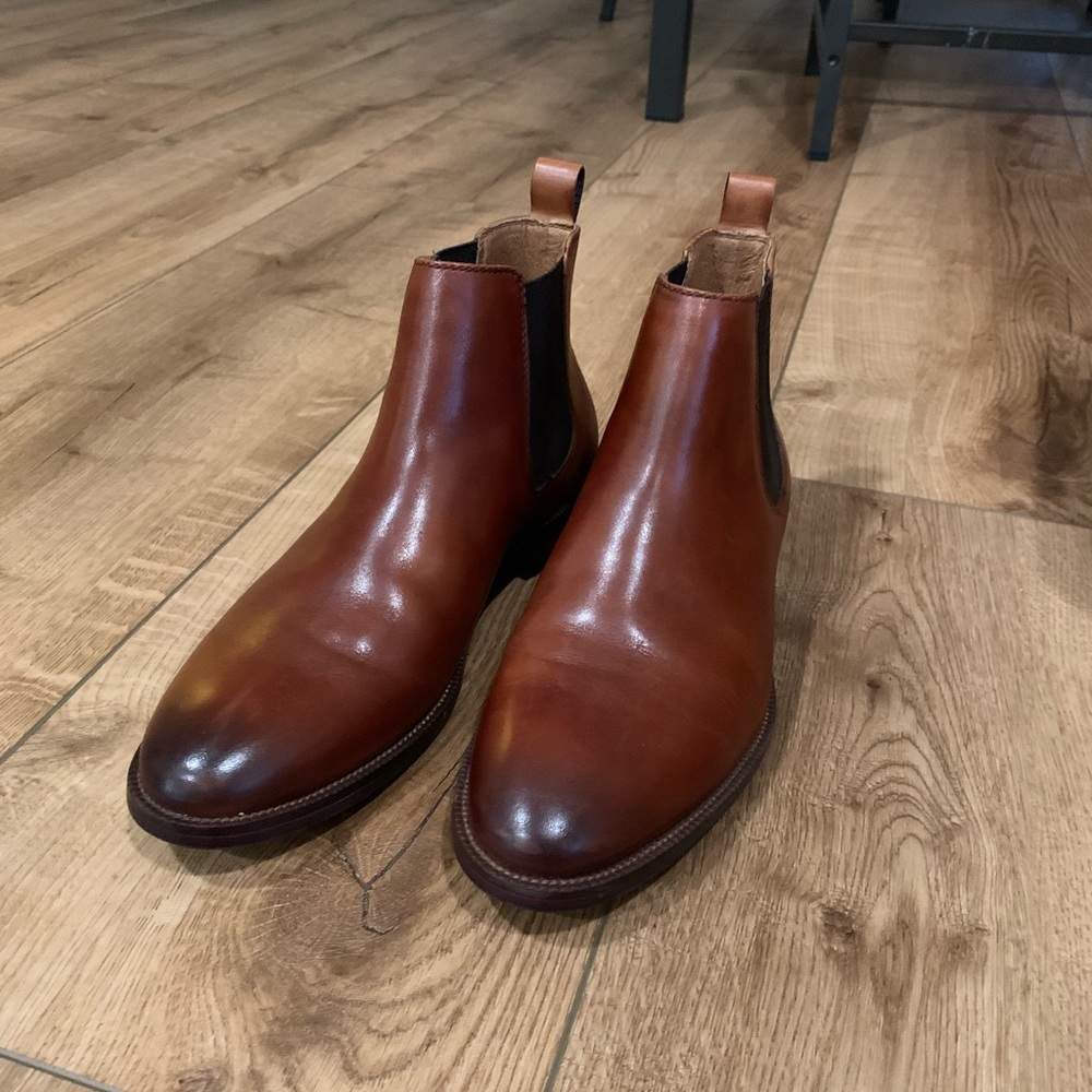 Winthrop Kingsley Chelsea Boots Chestnut Men’s 7.5